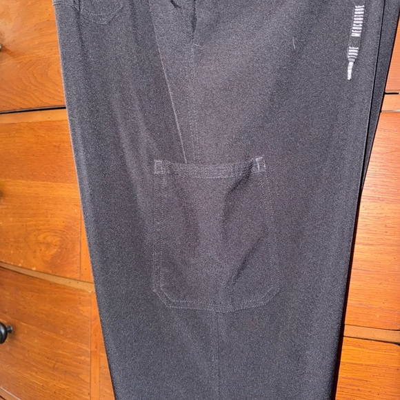 Med Couture Women’s Cargo Scrub Pants - Picture 6 of 8